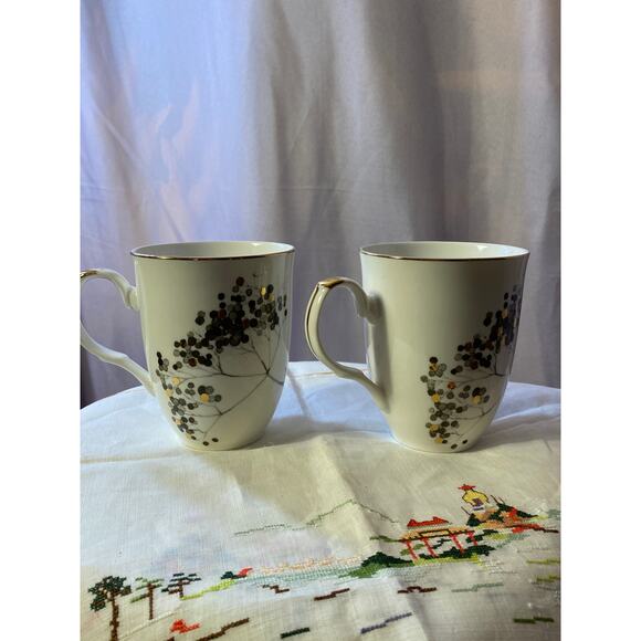 Set of 2 Grace Teaware Cups, Tea/Coffee, Fine white porcelain w gold rims - Picture 1 of 15